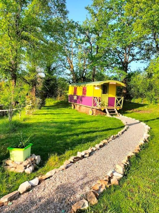Jolie Roulotte Villa Issendolus Екстериор снимка